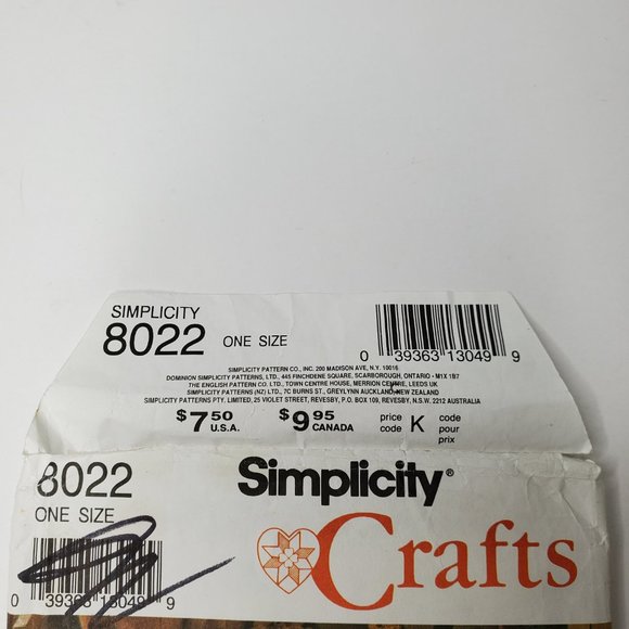 Simplicity Crafts 8022 Scarecrow and Clothes Sewing Pattern - Picture 3 of 6